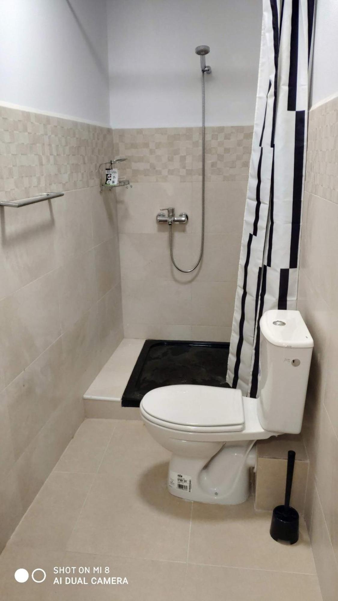 Hostal Estudios Badalona Bagian luar foto