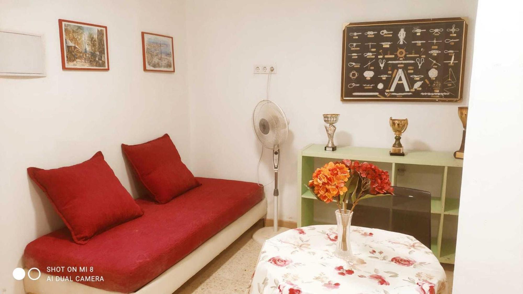 Hostal Estudios Badalona Bagian luar foto