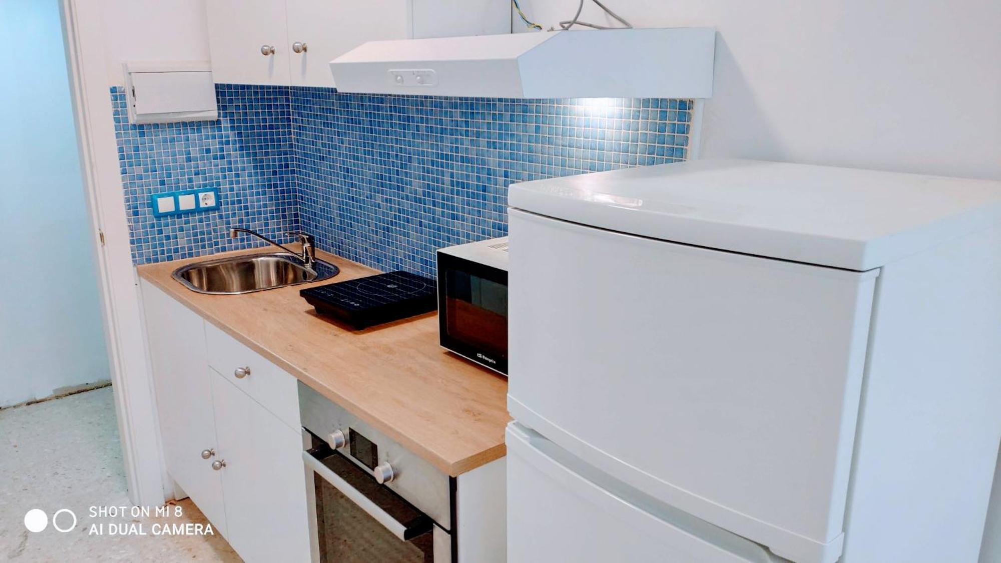 Hostal Estudios Badalona Bagian luar foto