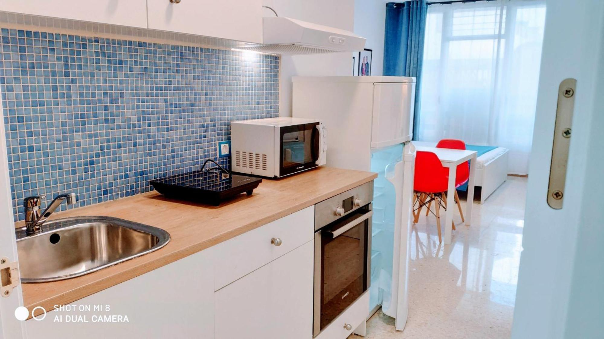 Hostal Estudios Badalona Bagian luar foto