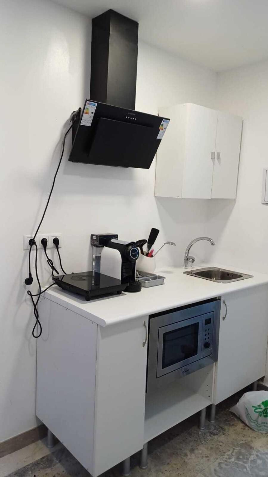 Hostal Estudios Badalona Ruang foto