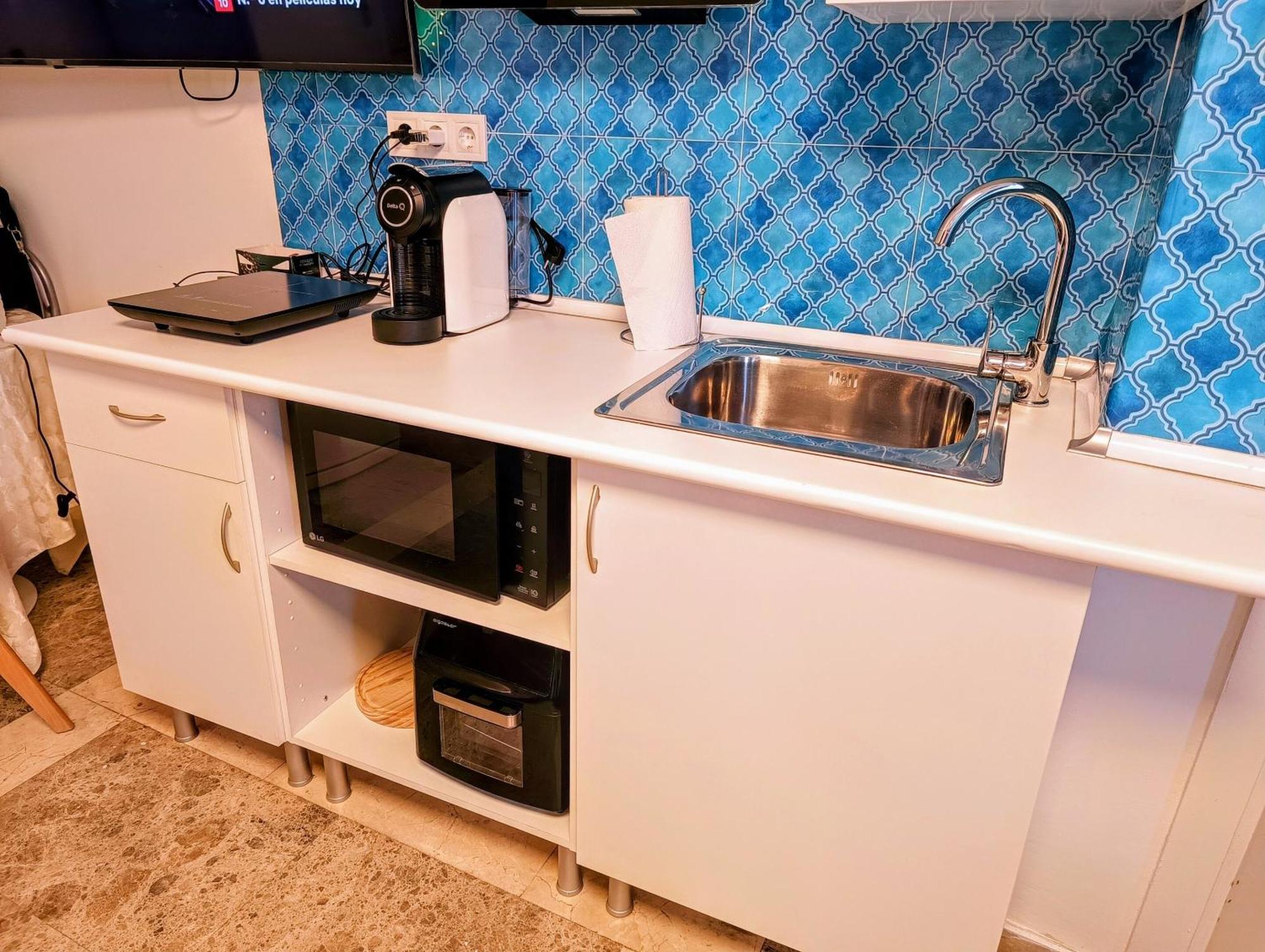 Hostal Estudios Badalona Bagian luar foto